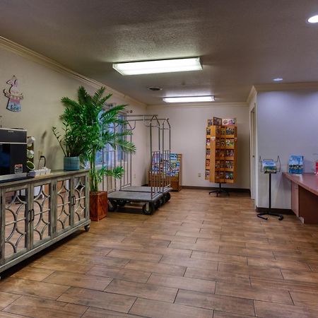 All Towne Suites Сейнт Робърт Екстериор снимка