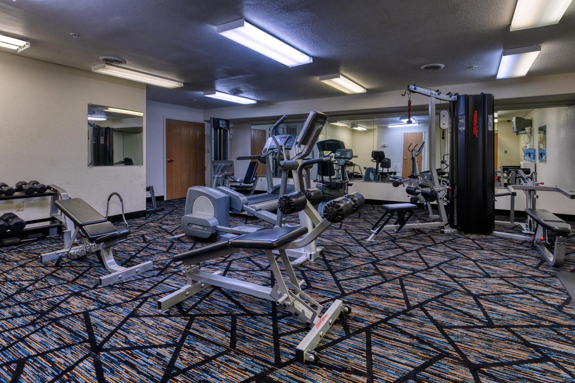 All Towne Suites Сейнт Робърт Екстериор снимка