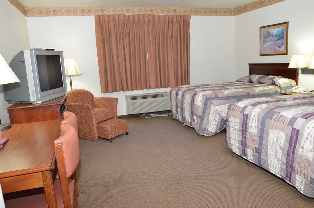 All Towne Suites Сейнт Робърт Екстериор снимка