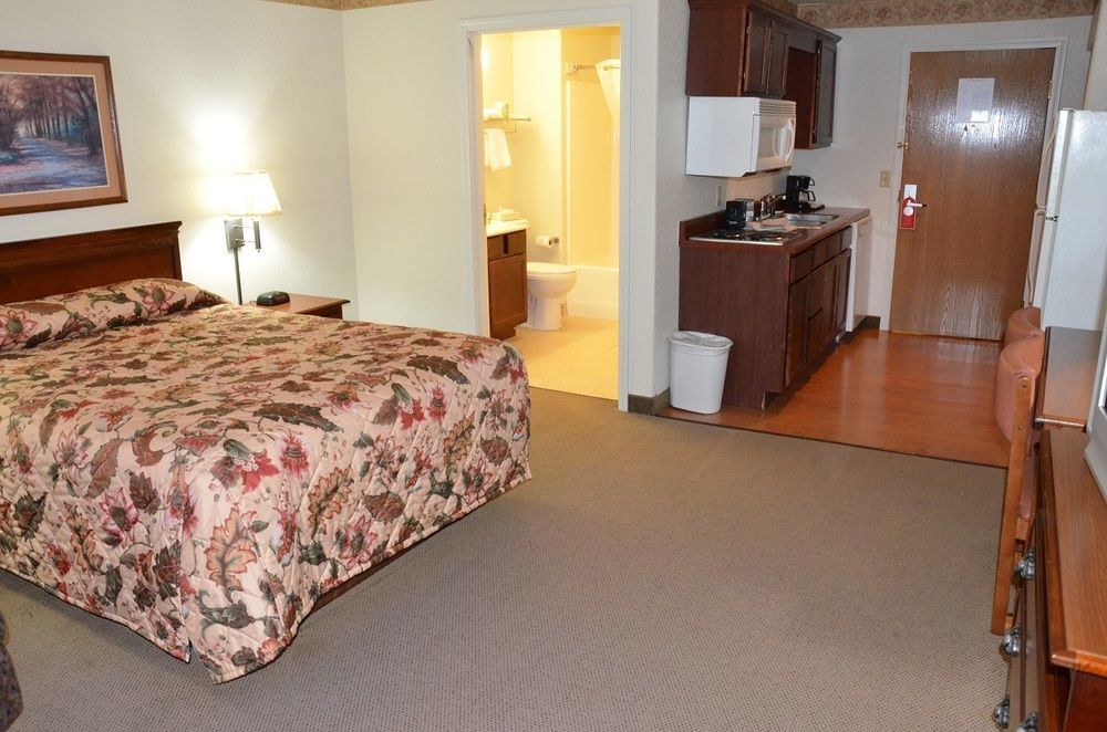 All Towne Suites Сейнт Робърт Екстериор снимка